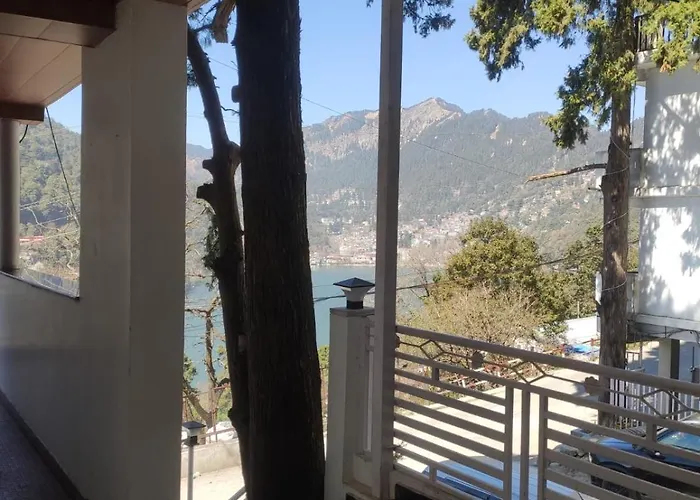 Loxis Heleri Resort Nanital